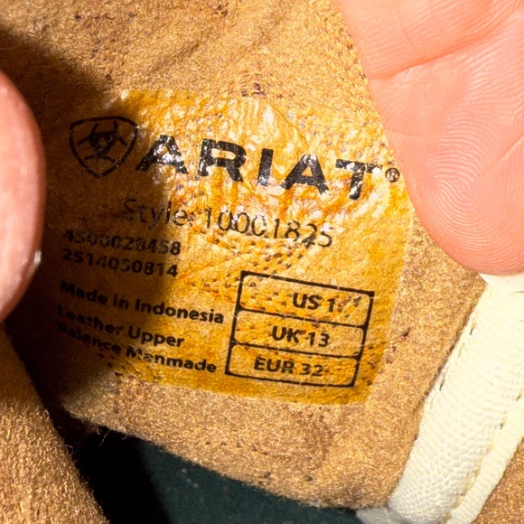 Ariat Distressed Leather Western Boots - Picture 4 of 4